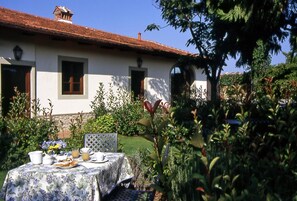 Dagelijks ontbijtbuffet (EUR 5.00 per persoon)