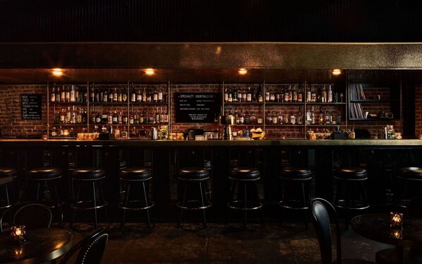 Bar (on property) - Gold Diggers Hotel (Los Angeles)