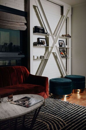 Interior - Gold Diggers Hotel (Los Angeles)