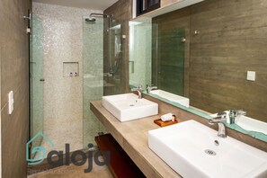 Shower, towels - Zendero Tulum (Tulum)