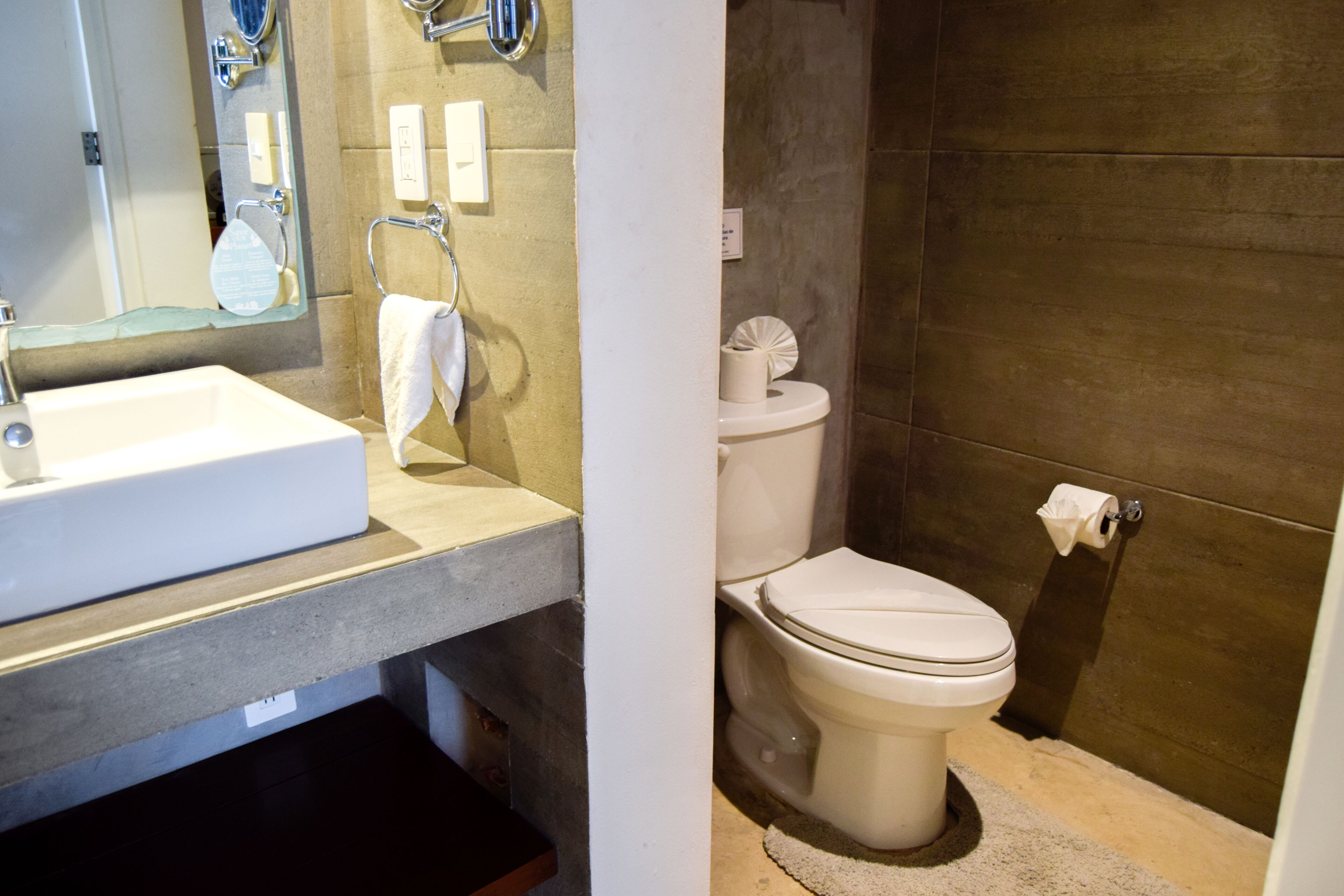 junior room, 1 king bed with sofa bed, non smoking | bathroom | shower, towels