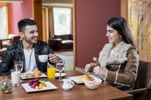 Tägliches inbegriffenes großes Frühstück