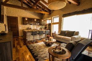 Luxury Apartment, Multiple Bedrooms, Non Smoking, Ensuite