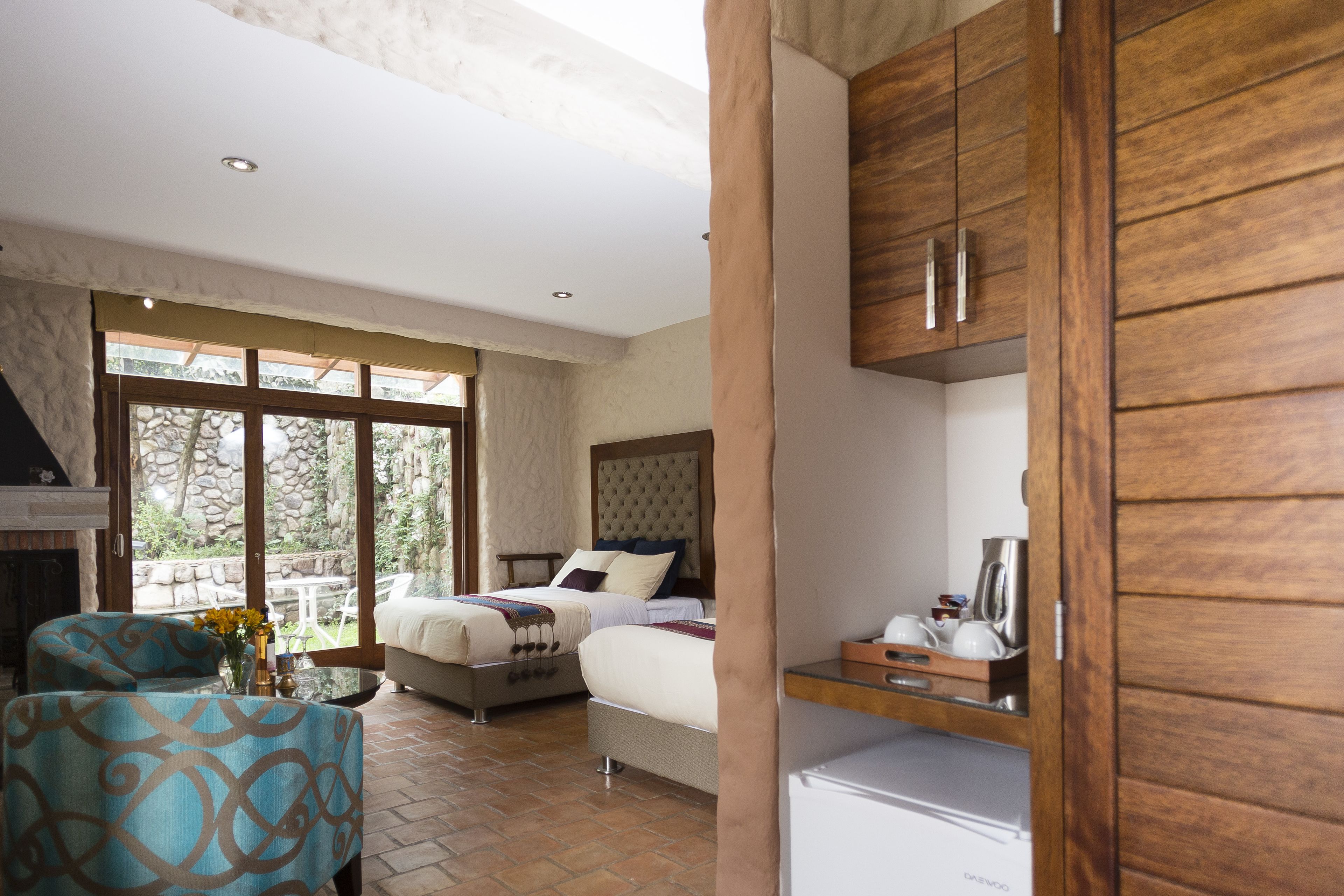 premium twin room, 2 double beds, non smoking, bathtub | 1 bedroom, down duvets, minibar, in-room safe