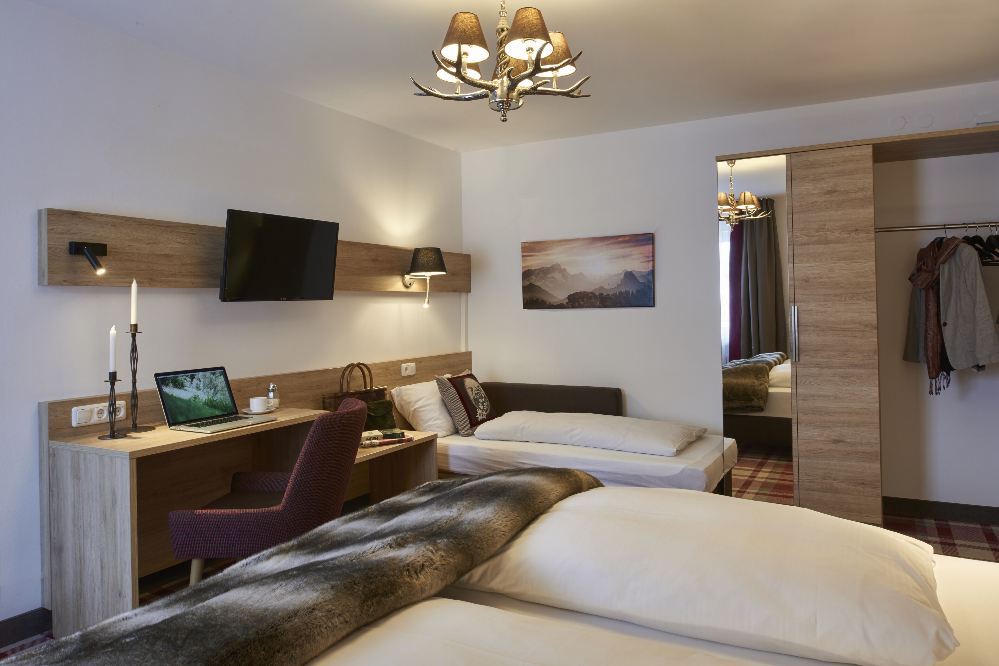 triple room | desk, blackout curtains, iron/ironing board, free wifi