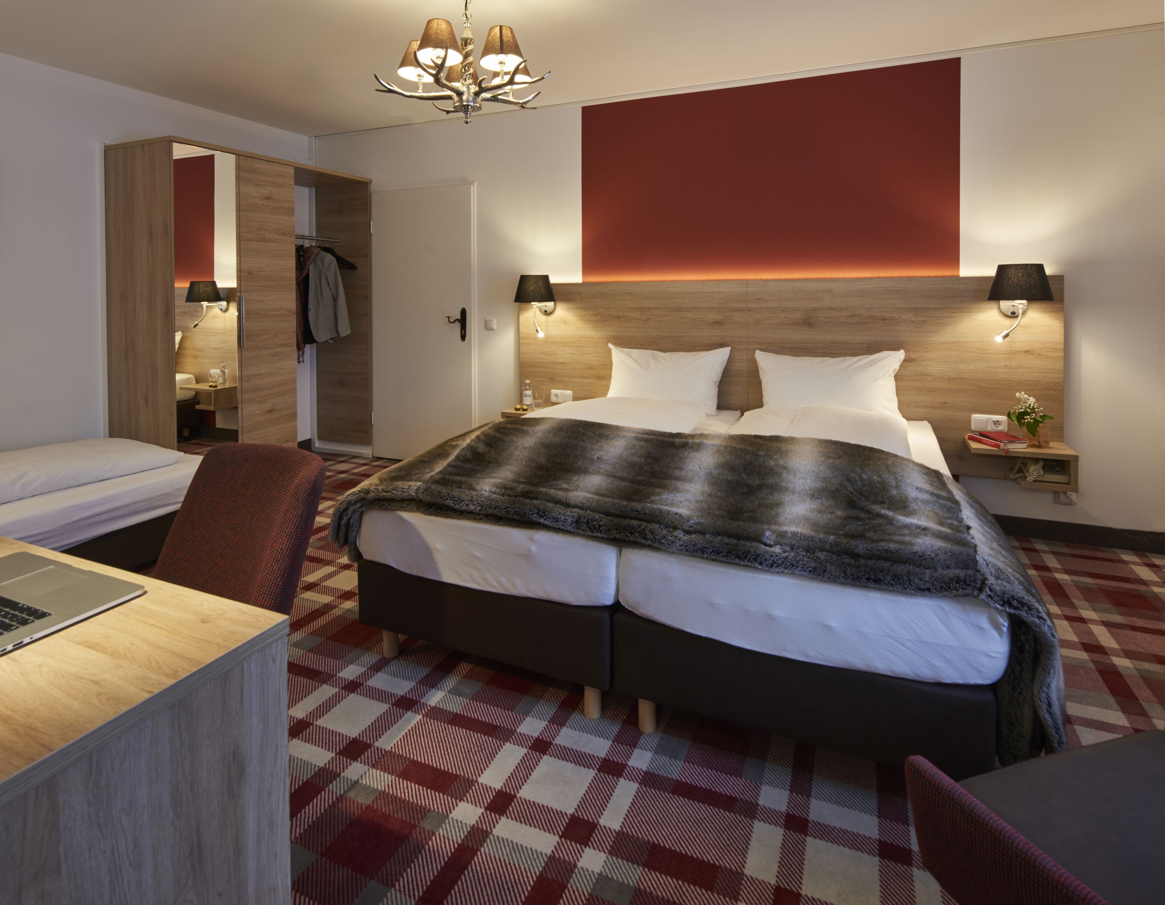 quadruple room | desk, blackout curtains, iron/ironing board, free wifi