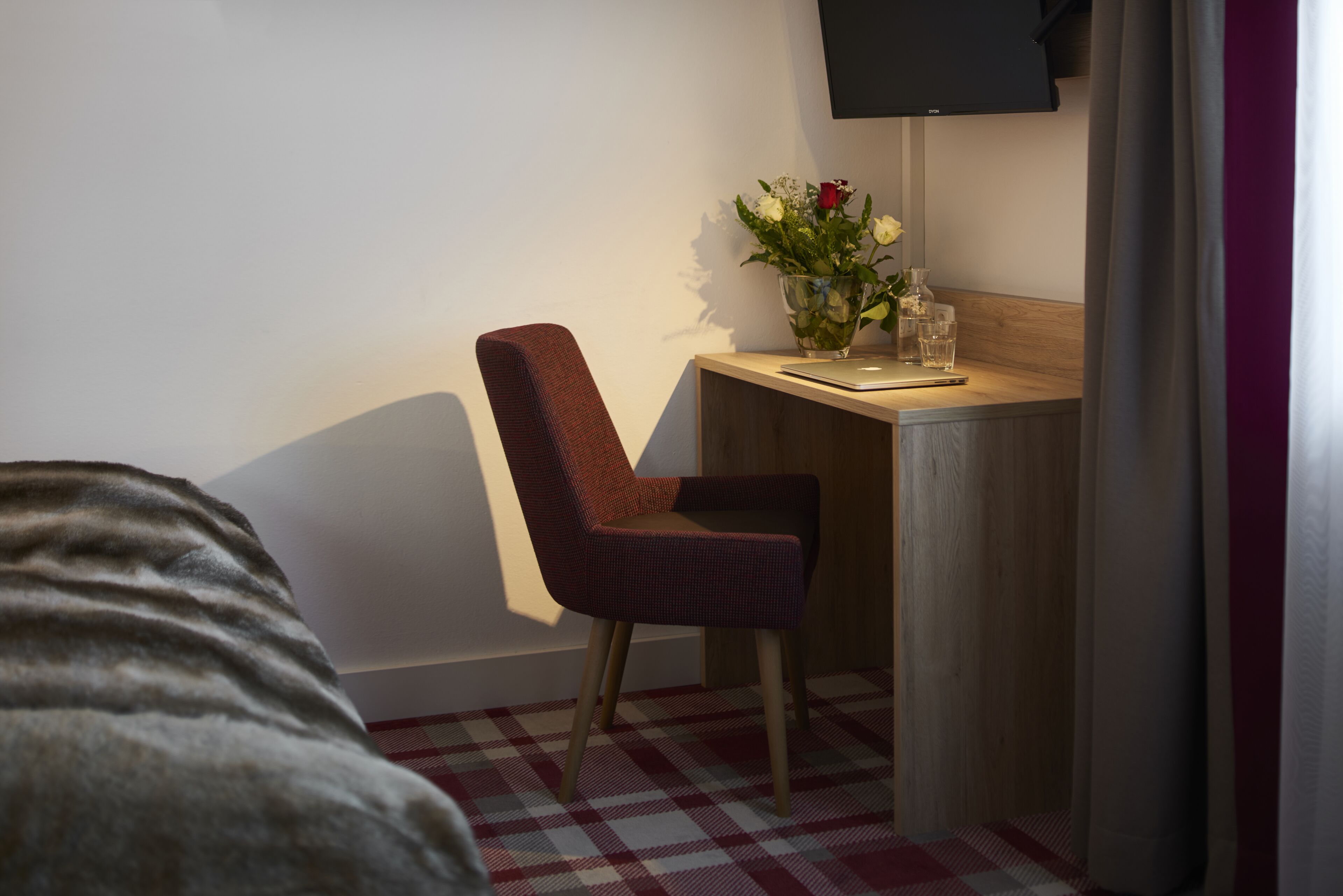 quadruple room | desk, blackout curtains, iron/ironing board, free wifi