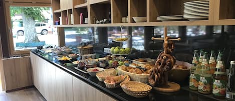 Frühstück zum Mitnehmen am Wochenende (12 EUR pro Person)