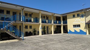 Aparcamiento sin asistencia gratuito