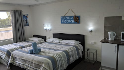 Harrington Village Motel