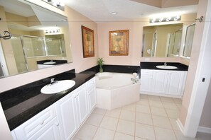 Condo, Multiple Beds (207 North Tower) | Bathroom