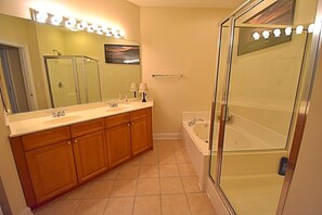 Apartment, Mehrere Betten | Badezimmer | Handtücher