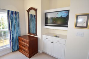 Condo, varias camas (822 Cypress Bend) | 2 habitaciones, tabla de planchar con plancha y wifi gratis 