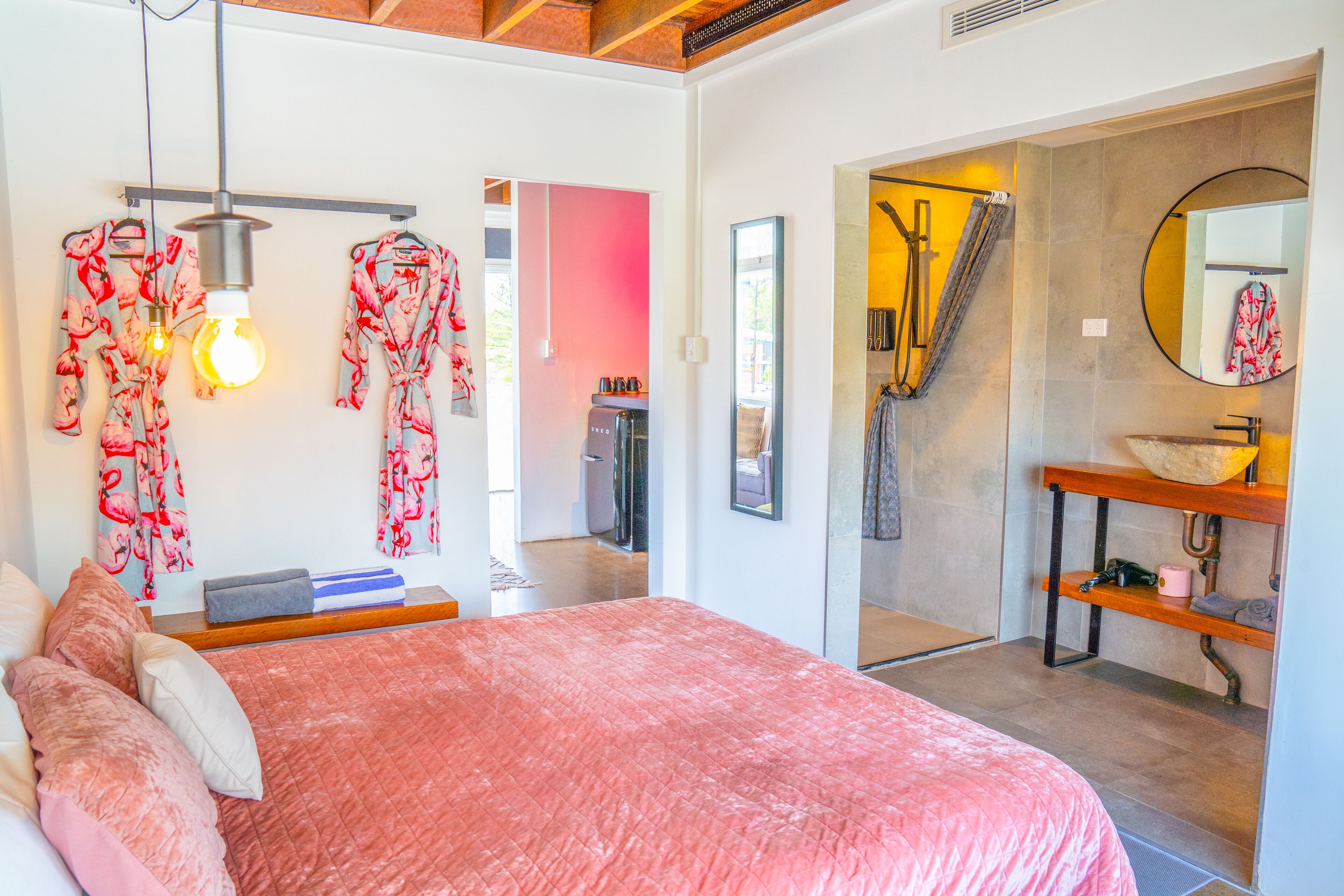 superior king suite | minibar, individually decorated, individually furnished