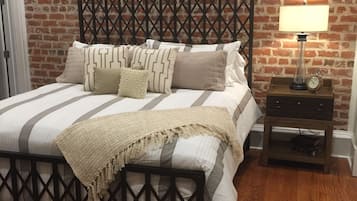 2 chambres, fer et planche à repasser, Wi-Fi gratuit, draps fournis