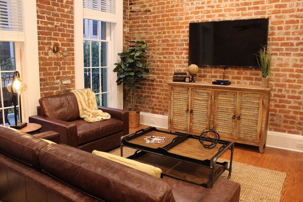 Smart TV, DVD player