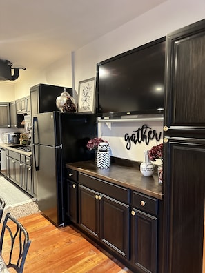 Refrigerador, microondas, horno, placa de cocina
