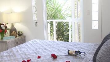 6 bedrooms, iron/ironing board, free WiFi, bed sheets