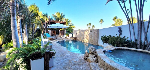 Alberca al aire libre 