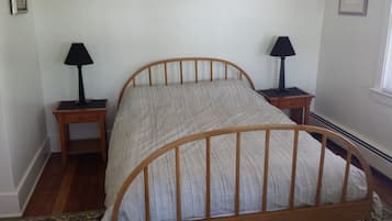 4 bedrooms, WiFi, bed sheets