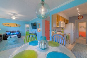 Dining - Sandy Feet Retreat, 3 Beds, Walk to Beach, Shops & Pier, Beach Items Included (St Augustine)