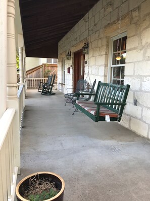 Terrace/patio - Charming Bachelorette Castle, 6 bed 4 bath & 2, walk to Main. LTR (Fredericksburg)