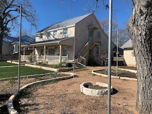 Exterior - Charming Bachelorette Castle, 6 bed 4 bath & 2,  walk to Main. LTR  (Fredericksburg)