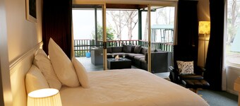 Absolute  luxury, surprising additions, welcome hamper & wine, cheese & biscuits