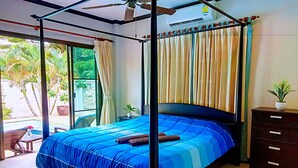 4 Bedrooms Villa