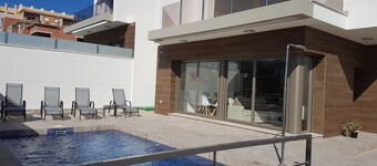 Luxury villa with private swimming pool 6 (to 8) people