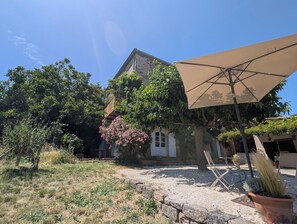 Exterior - Charming 16th-century country house, in Ardèche, with views of the Cévennes. (Chassiers)