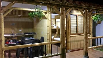 Chalet Keluarga, 1 kamar tidur (2 Bunk Beds, 2 Doubles 2 Single Beds) | Pemandangan dari kamar