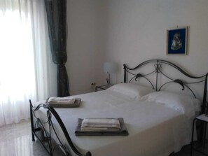 3 bedrooms, iron/ironing board, Internet, bed sheets - Lupus Inn ... Fabula (Taranto)