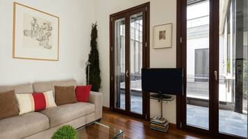 Télévision, livres, chaßne hi-fi