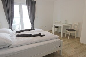1 bedroom, free WiFi, bed sheets