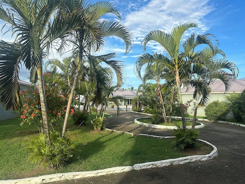 Fun World Plaza Hotel