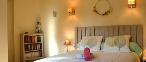 3 soverom, strykejern/-brett, reiseseng for barn og wi-fi (inkludert)