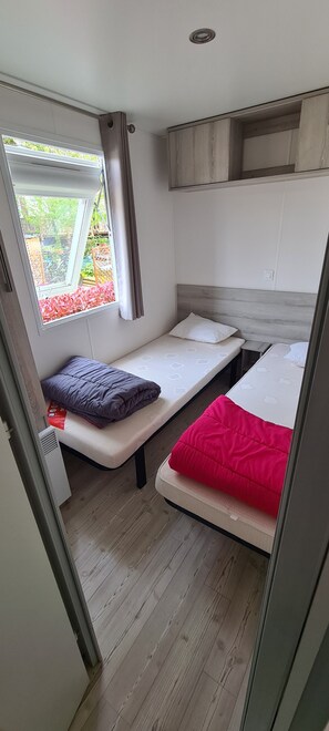 3 bedrooms - MOBILE HOME 6 PERSONS Rental  (Litteau)