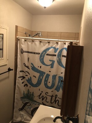 Towels, soap, shampoo, toilet paper