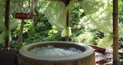 Ecolodge tout confort au coeur de la jungle tropicale !