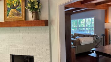 Smart TV, fireplace, table tennis, books