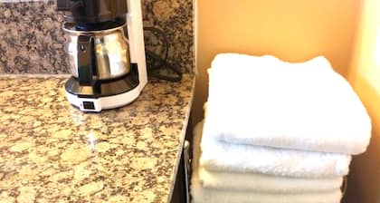 Cozy guest house , Disney-knott's berry family friendly border of la & oc