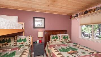 4 bedrooms, iron/ironing board, free WiFi, bed sheets