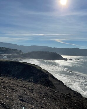 Miscellaneous - Victorian 1 Mile to Jack London Square, 1 BART stop to SF (Oakland)