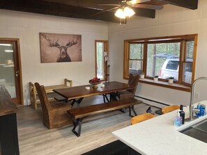 Dining - The main lodge at Jay (Jay)