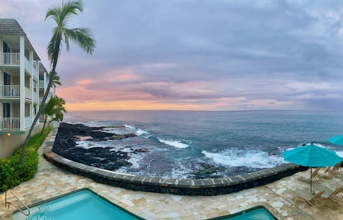 Right-On-Ocean! Boutique-Quiet-Renovated-Central AC-Pool-FreeParking-Elevator
