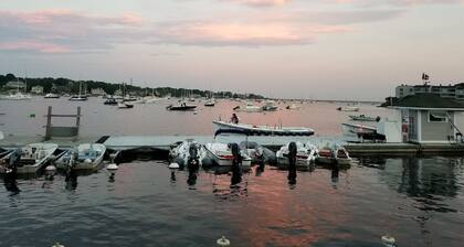 Summer Fun! (Do not miss the outdoor shower)