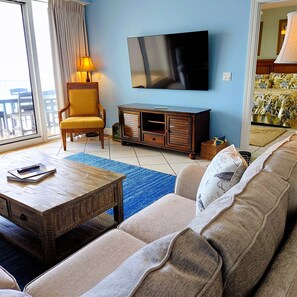 Fernseher, DVD-Player, Bücher