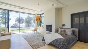 4 Bedroom House with Pool and Ocean View | Living area | Flat-screen TV, Netflix