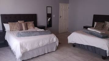 Basic Room | Premium bedding, individually decorated, individually furnished